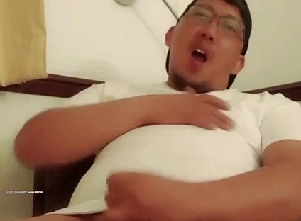 Solo Daddy Hard, Heavy, Hungry