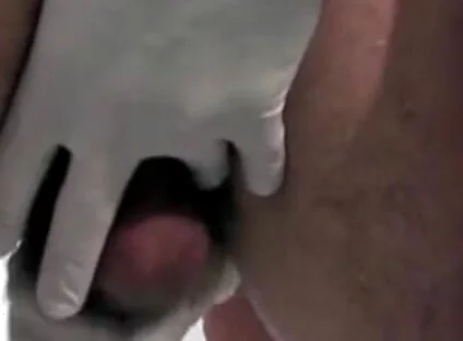 Young striagt used at the clicni by the doctor